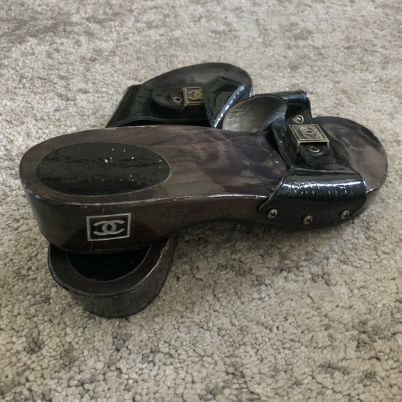 Vintage Chanel Sandals - Picture 2 of 3